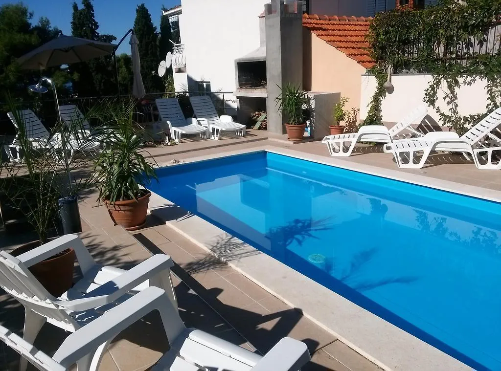 Apartments Villa Natali - Heating Pool Trogir