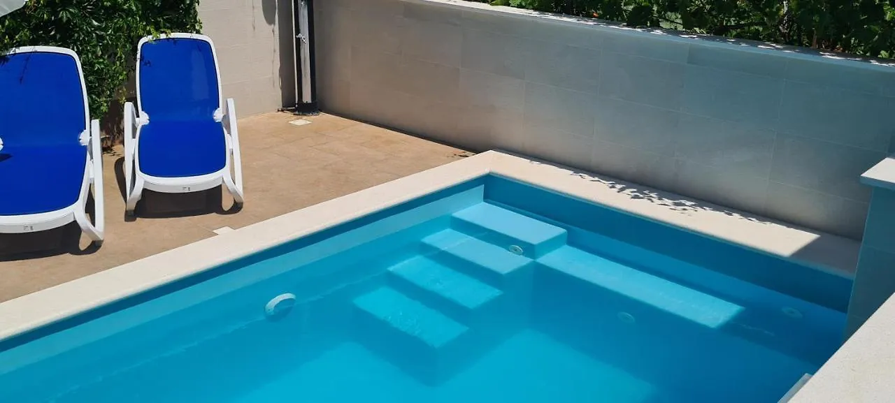 Apartments Villa Natali - Heating Pool Trogir