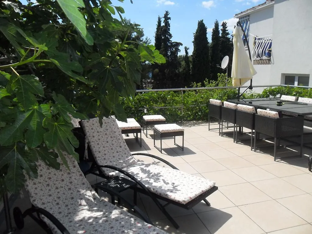 Apartments Villa Natali - Heating Pool Trogir