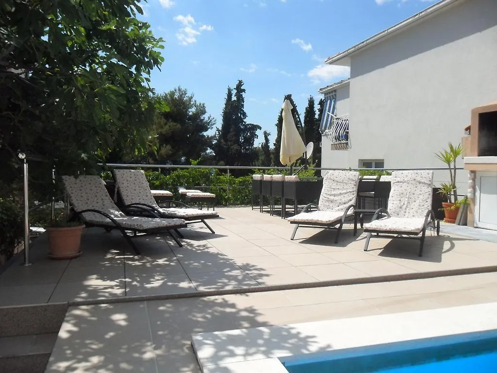 Apartments Villa Natali - Heating Pool Trogir